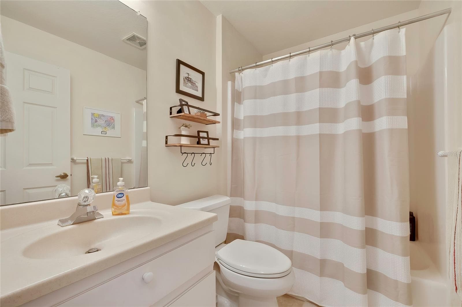 Single Family Residence at 547 W HILLWOOD PATH, BEVERLY HILLS, photo 16 of 33