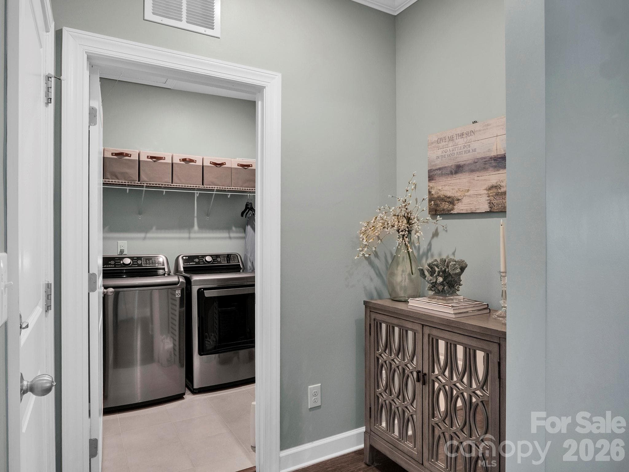 Single Family Residence at 1023 Ellington Downs Way, Wesley Chapel, photo 27 of 41