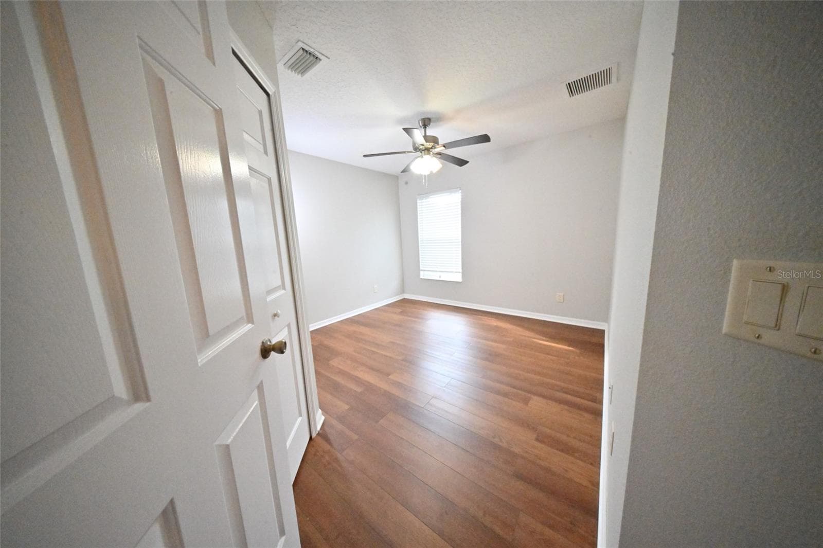 Single Family Residence at 27326 ORCHID GLADE ST, LEESBURG, photo 27 of 53