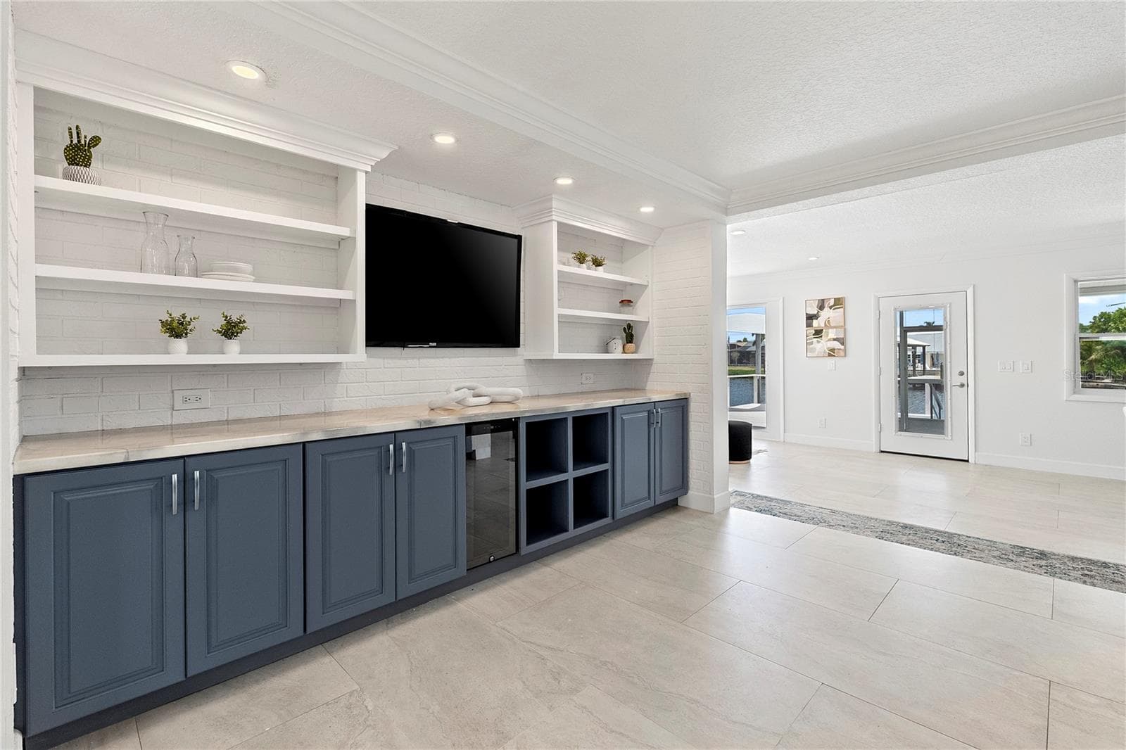 Single Family Residence at 805 LEISEY CIR, RUSKIN, photo 10 of 39