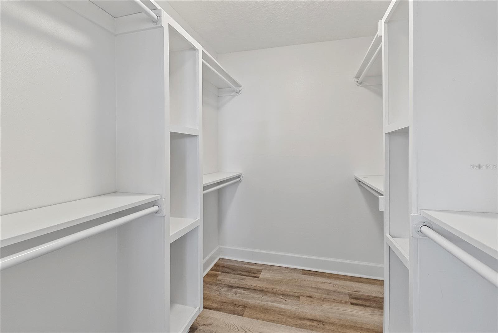 Single Family Residence at 805 LEISEY CIR, RUSKIN, photo 21 of 39