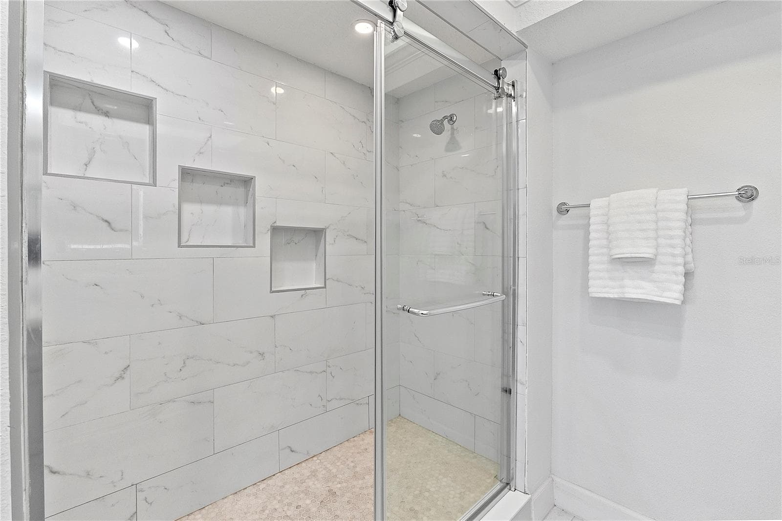 Single Family Residence at 805 LEISEY CIR, RUSKIN, photo 23 of 39