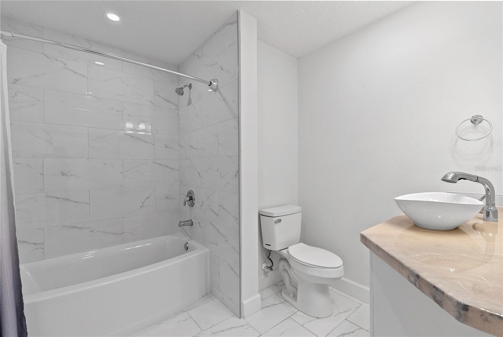 Single Family Residence at 805 LEISEY CIR, RUSKIN, photo 27 of 39