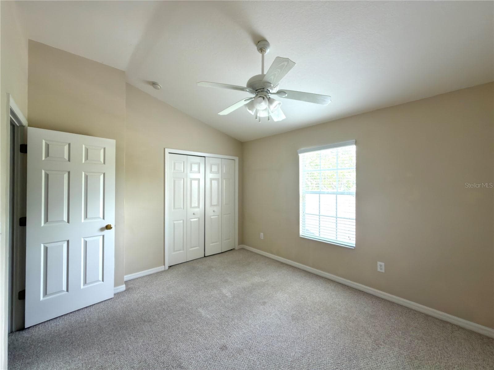 Townhouse at 2437 EARLSWOOD CT, BRANDON, photo 3 of 20