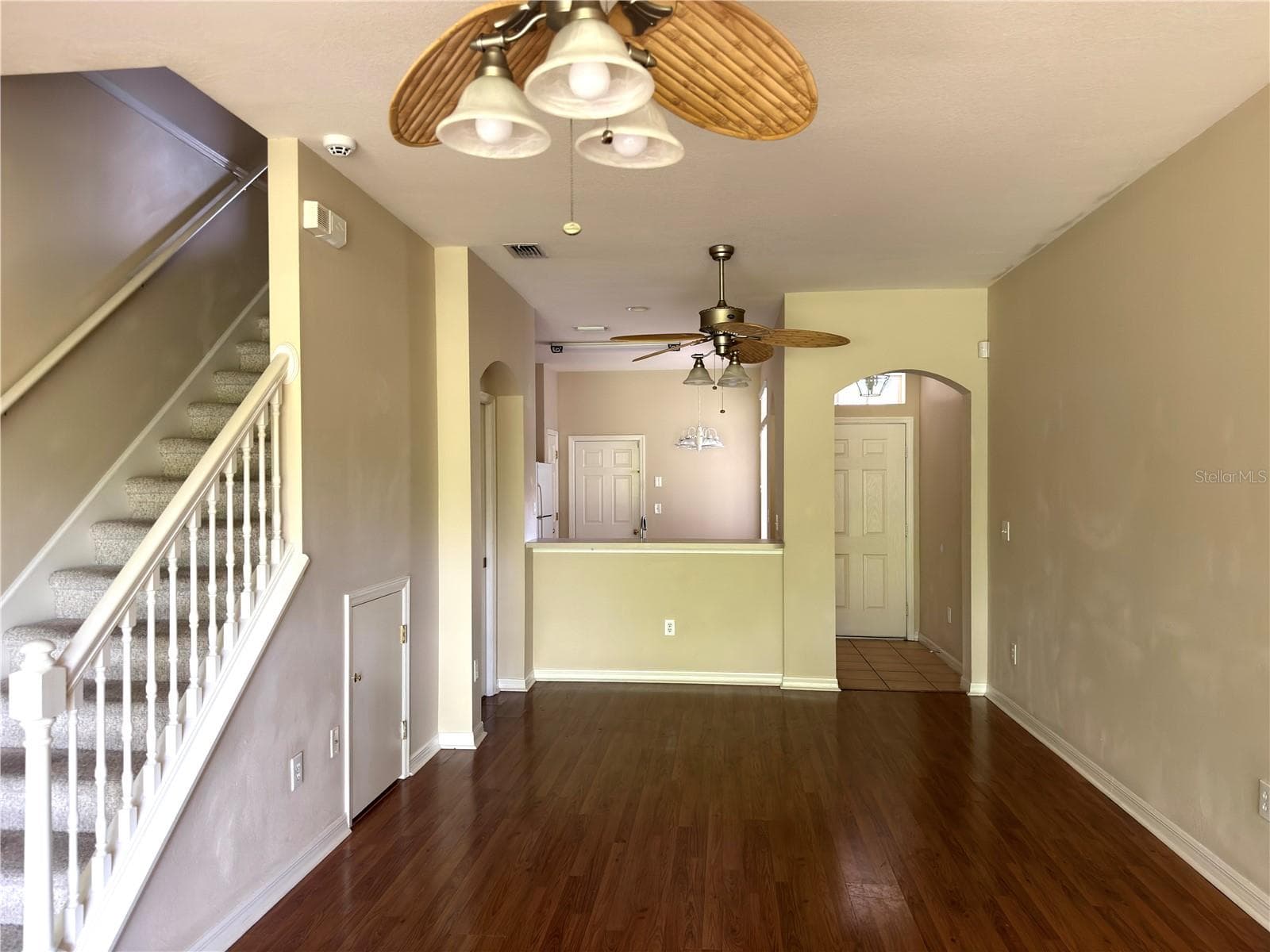 Townhouse at 2437 EARLSWOOD CT, BRANDON, photo 7 of 20