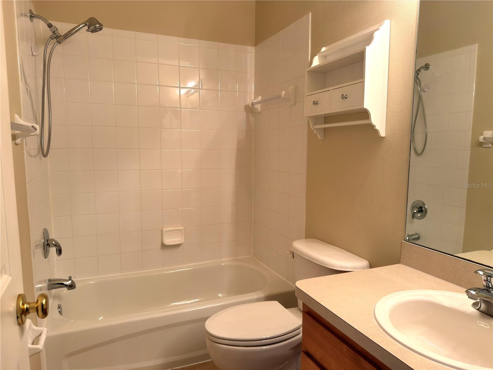 Townhouse at 2437 EARLSWOOD CT, BRANDON, photo 8 of 20