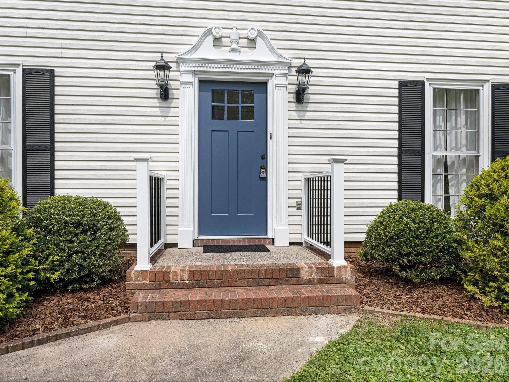 Single Family Residence at Charlotte, photo 4 of 25