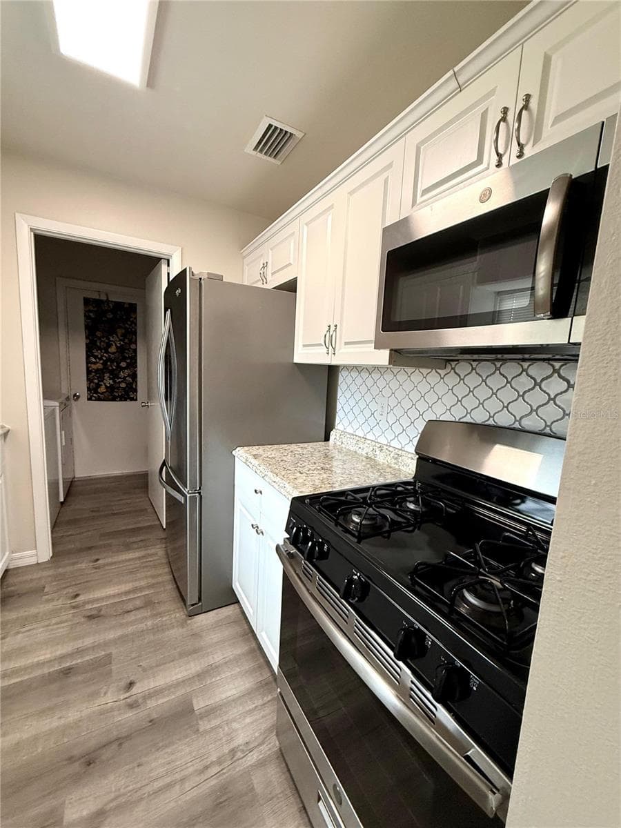 Single Family Residence at 9129 SEWELL LN, SPRING HILL, photo 33 of 54