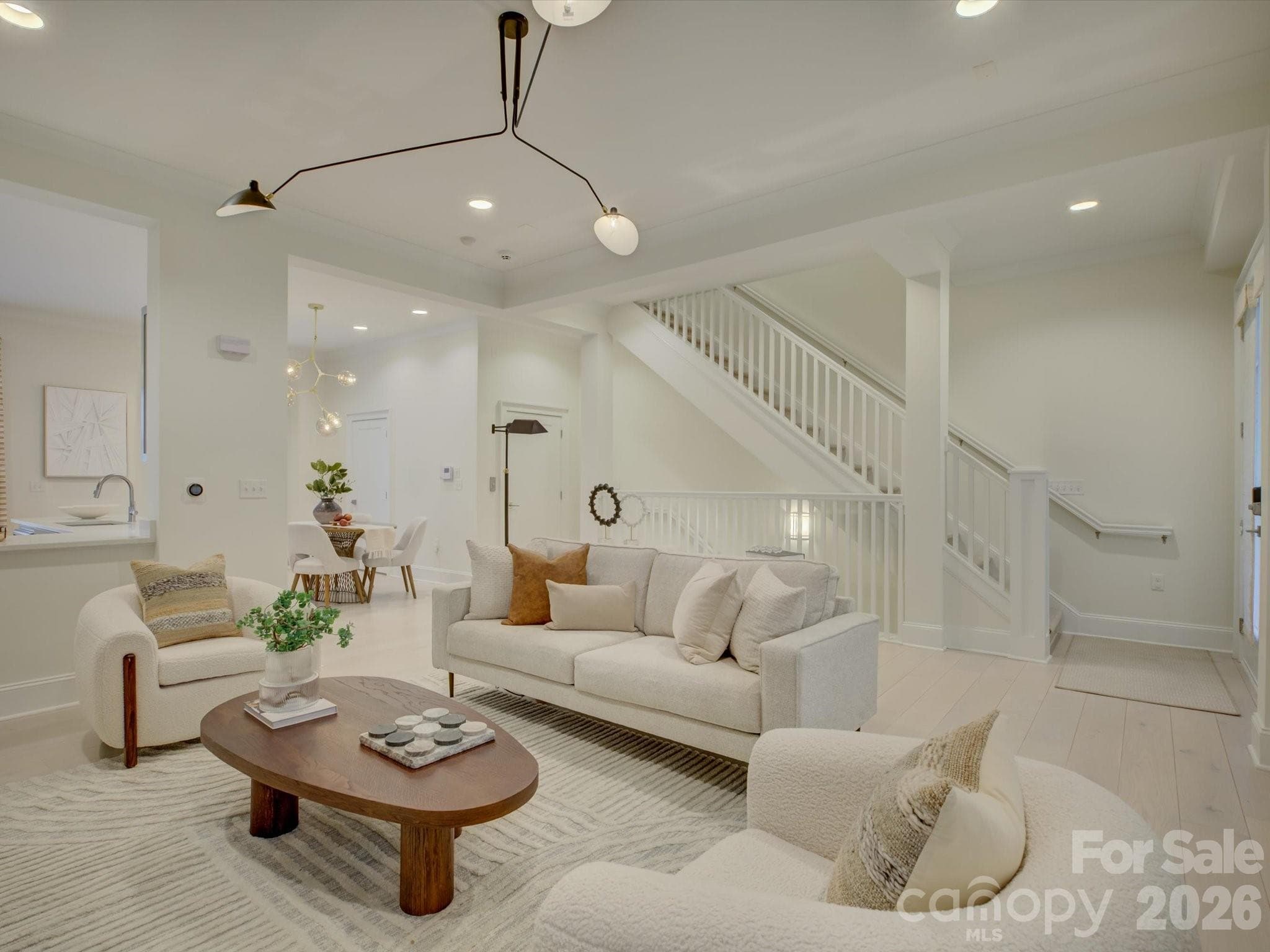 Townhouse at 335 E Tremont Avenue, Charlotte, photo 8 of 40