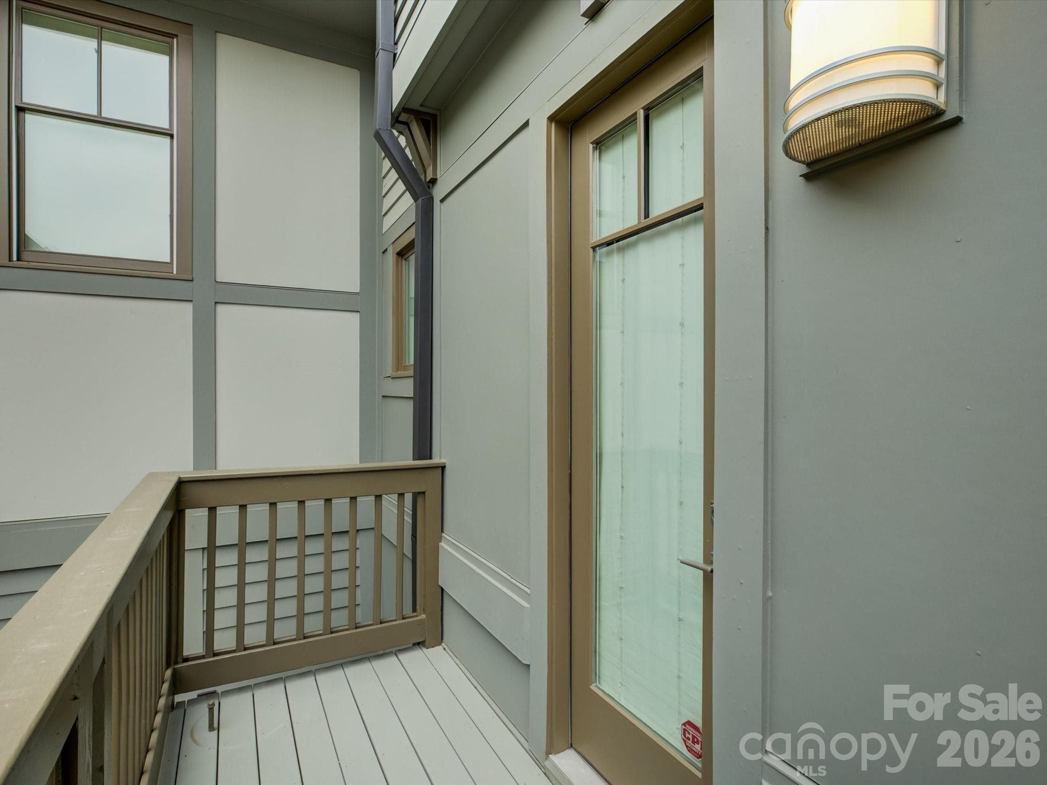 Townhouse at 335 E Tremont Avenue, Charlotte, photo 13 of 40
