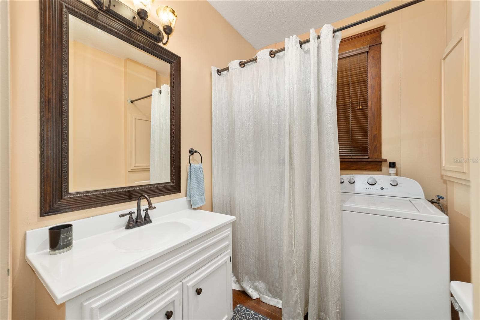 Half Bath and Laundry - 505 SE SANCHEZ AVE, OCALA
