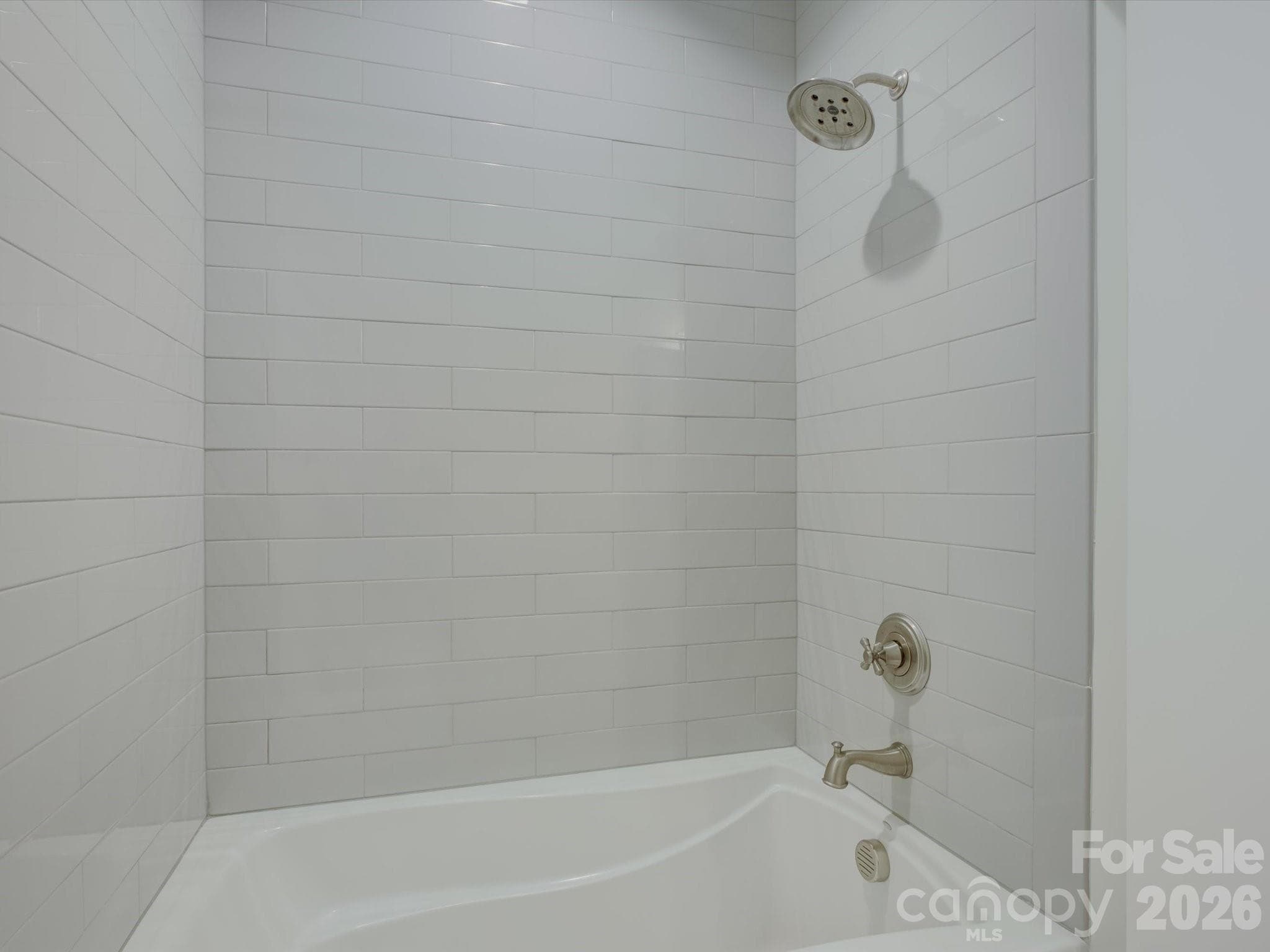 Townhouse at 335 E Tremont Avenue, Charlotte, photo 31 of 40