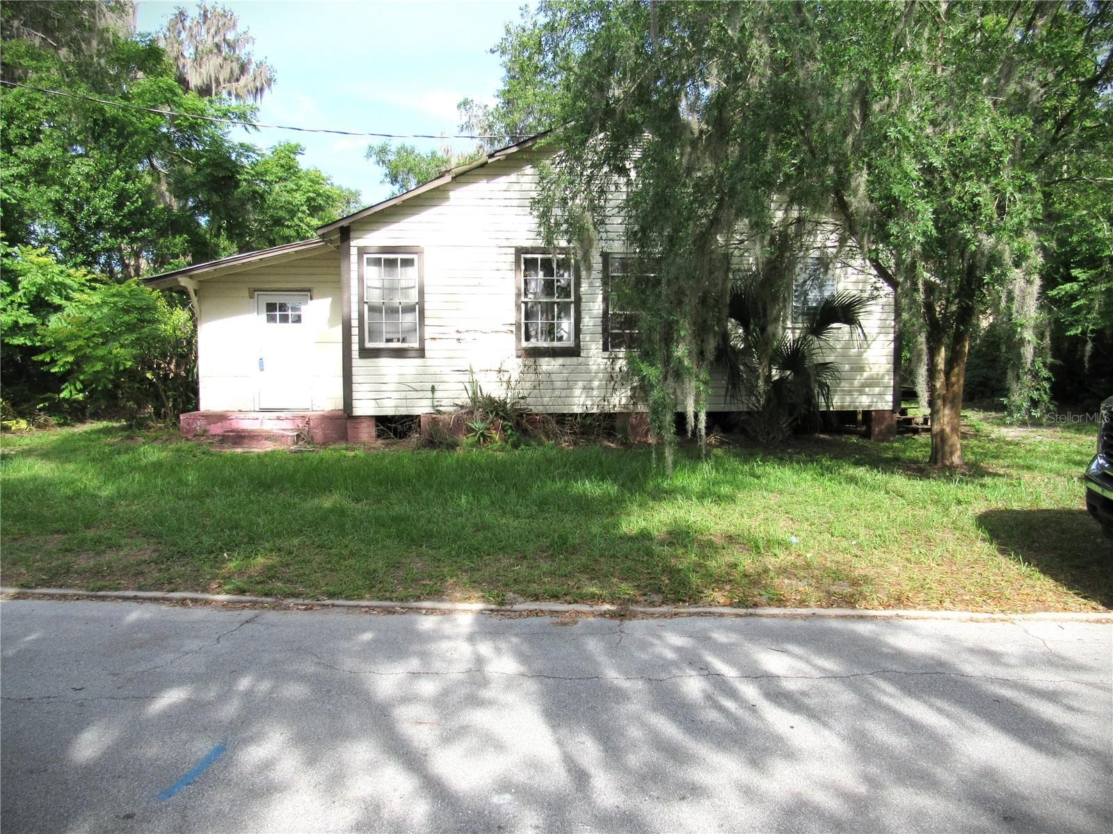 14 S LAKE ST