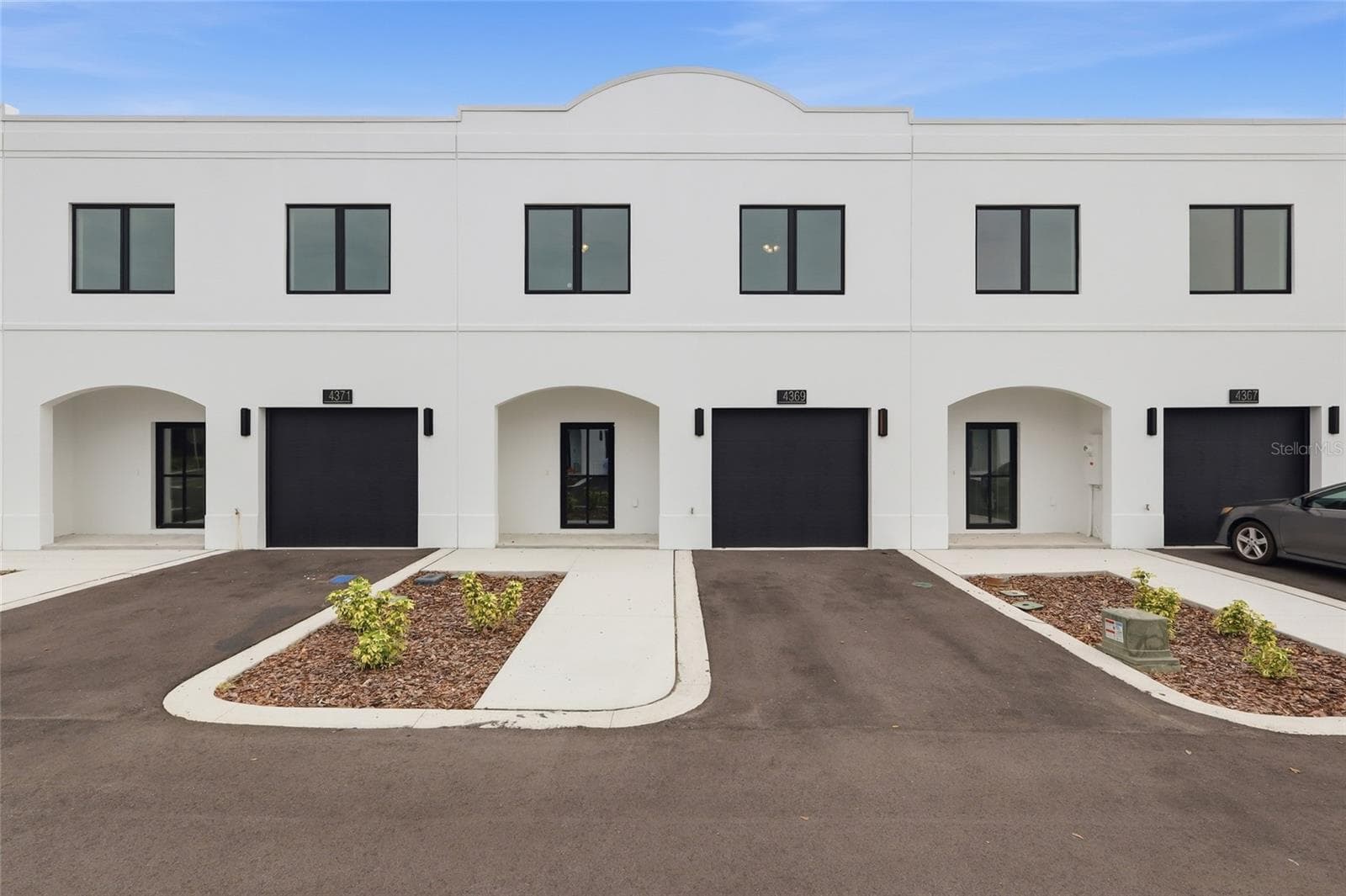 Townhouse at 4369 CAMBIO GARDENS CT, TAMPA, photo 2 of 25