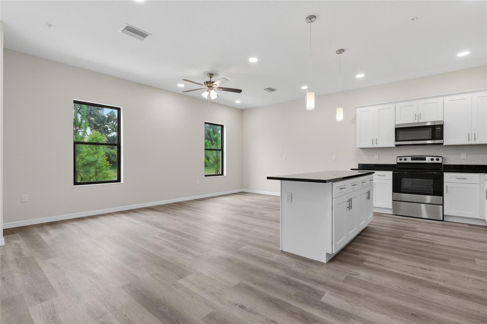 Townhouse at 4369 CAMBIO GARDENS CT, TAMPA, photo 4 of 25