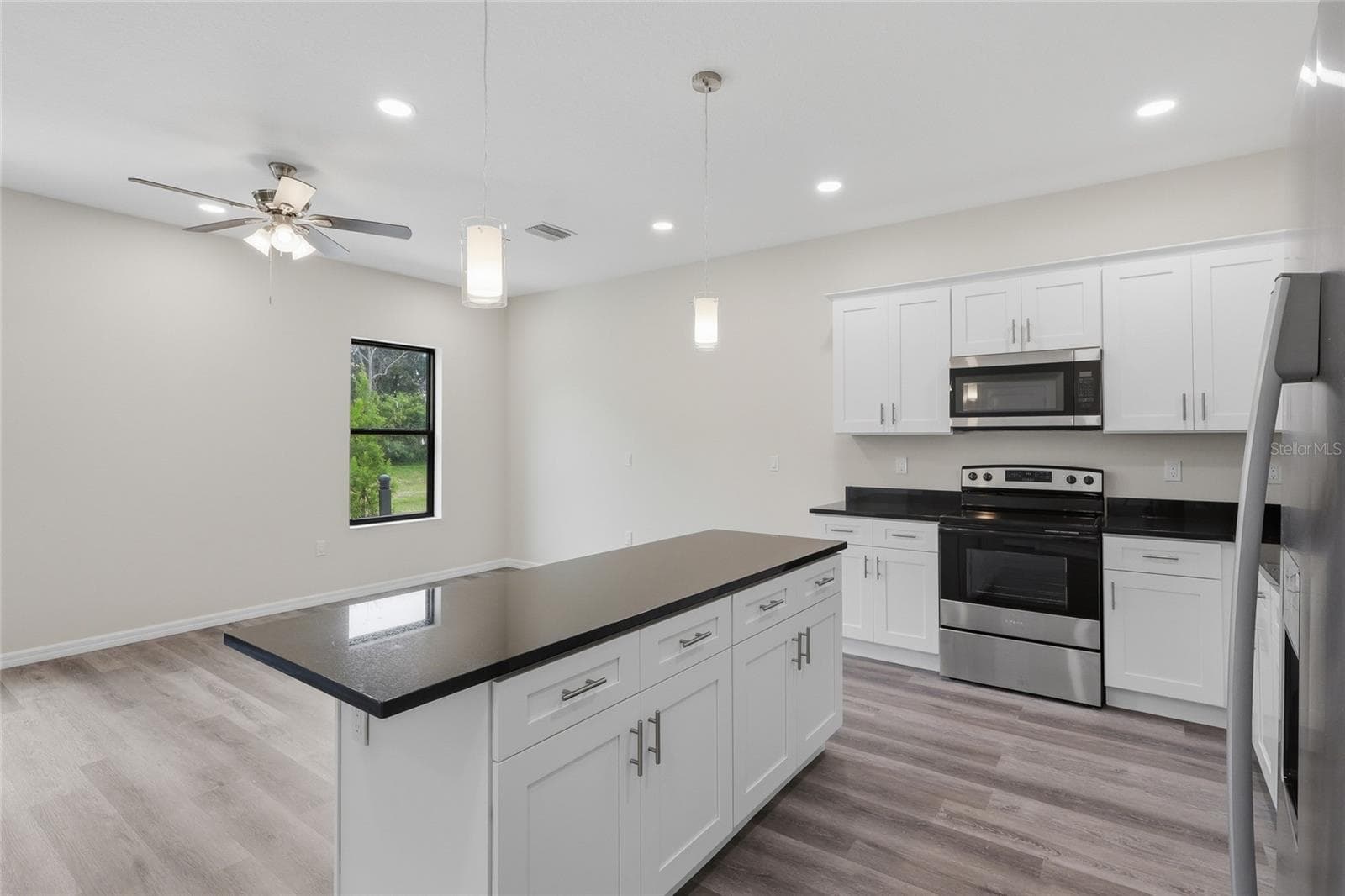 Townhouse at 4369 CAMBIO GARDENS CT, TAMPA, photo 8 of 25