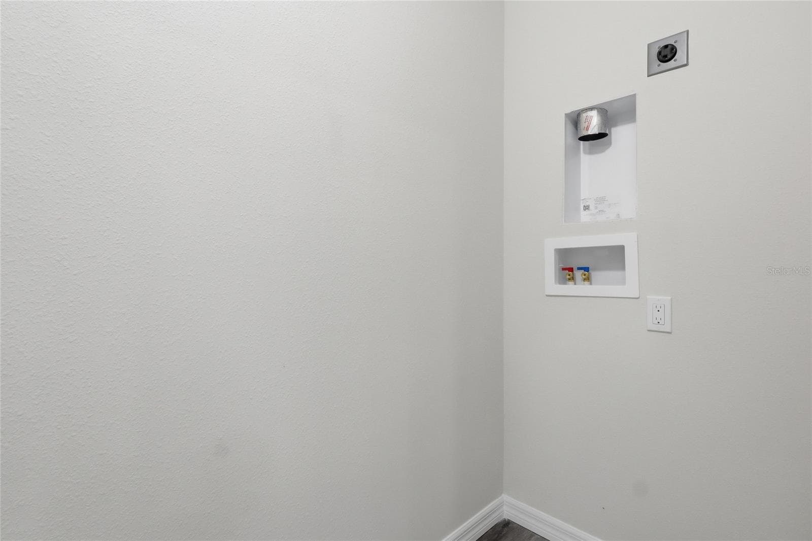 Townhouse at 4369 CAMBIO GARDENS CT, TAMPA, photo 12 of 25