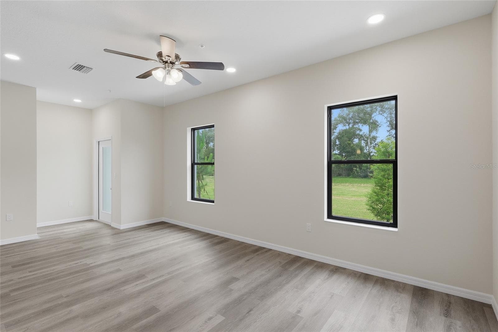 Townhouse at 4369 CAMBIO GARDENS CT, TAMPA, photo 14 of 25