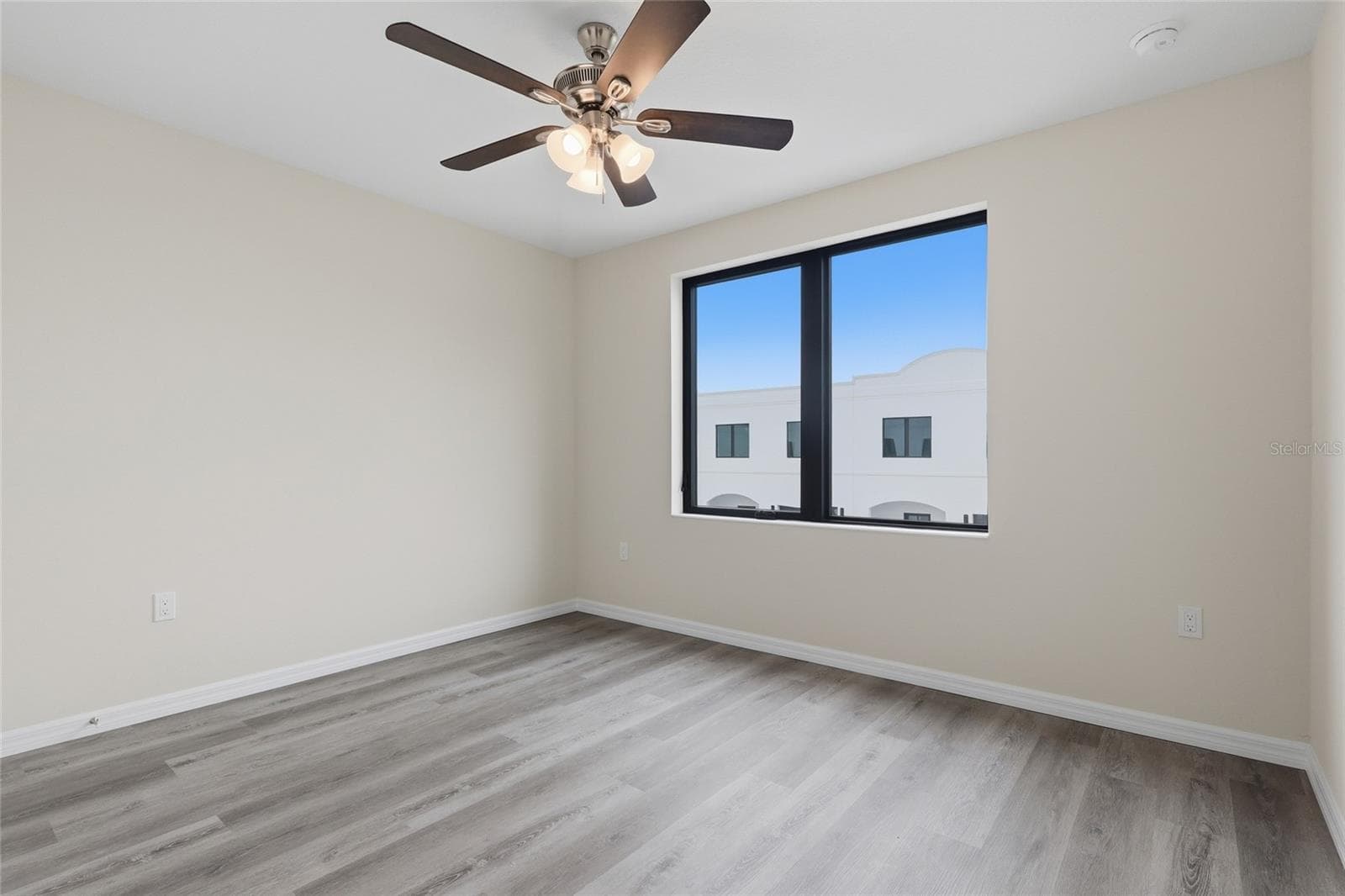 Townhouse at 4369 CAMBIO GARDENS CT, TAMPA, photo 21 of 25