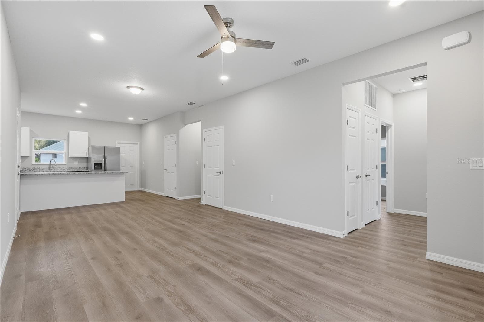 Single Family Residence at 5029 FINDERS CT, TAMPA, photo 3 of 16