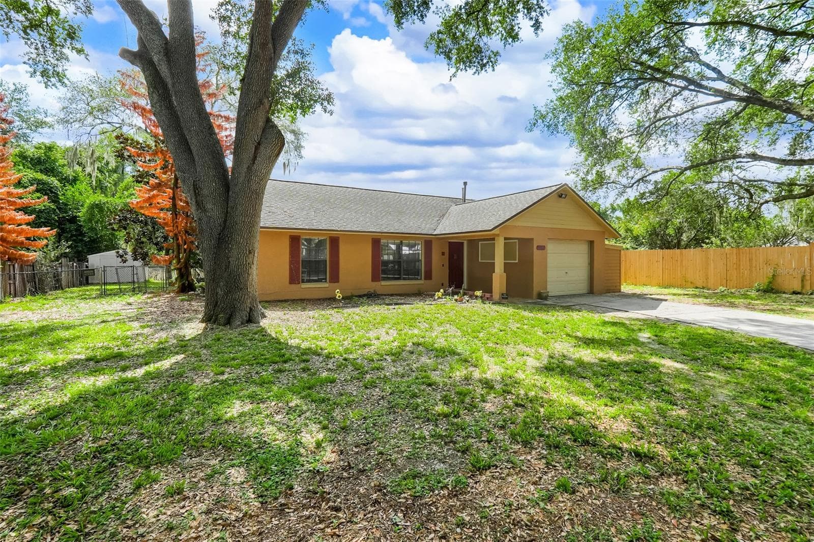 Single Family Residence at 207 HOWARD CT, MASCOTTE, photo 3 of 29