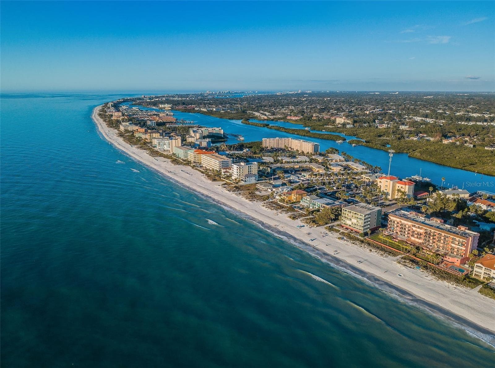 Located on the "Narrows" in Indian Shores - 19111 VISTA BAY DR #304, INDIAN SHORES