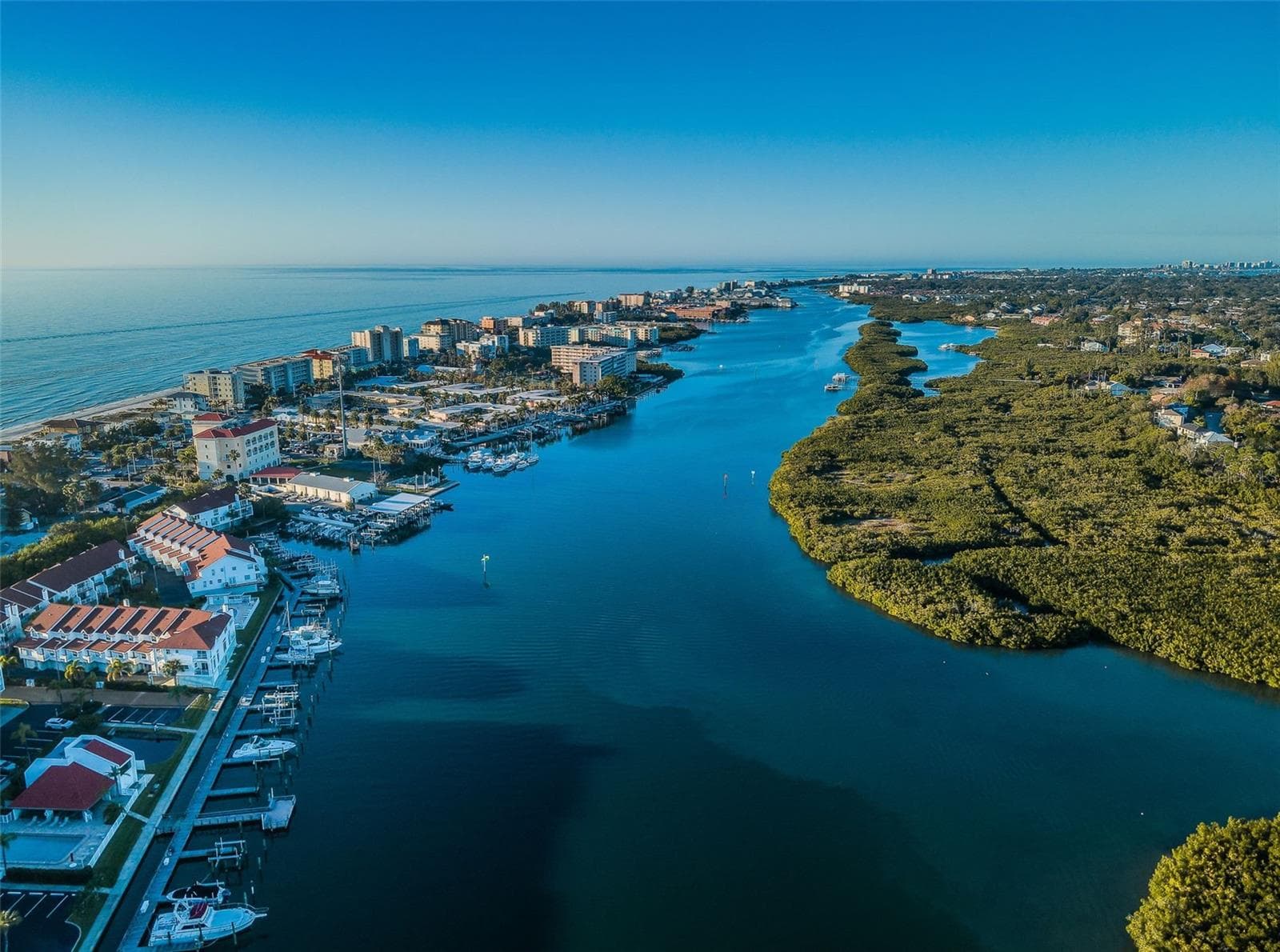 The Intracoastal Waterway - 19111 VISTA BAY DR #304, INDIAN SHORES
