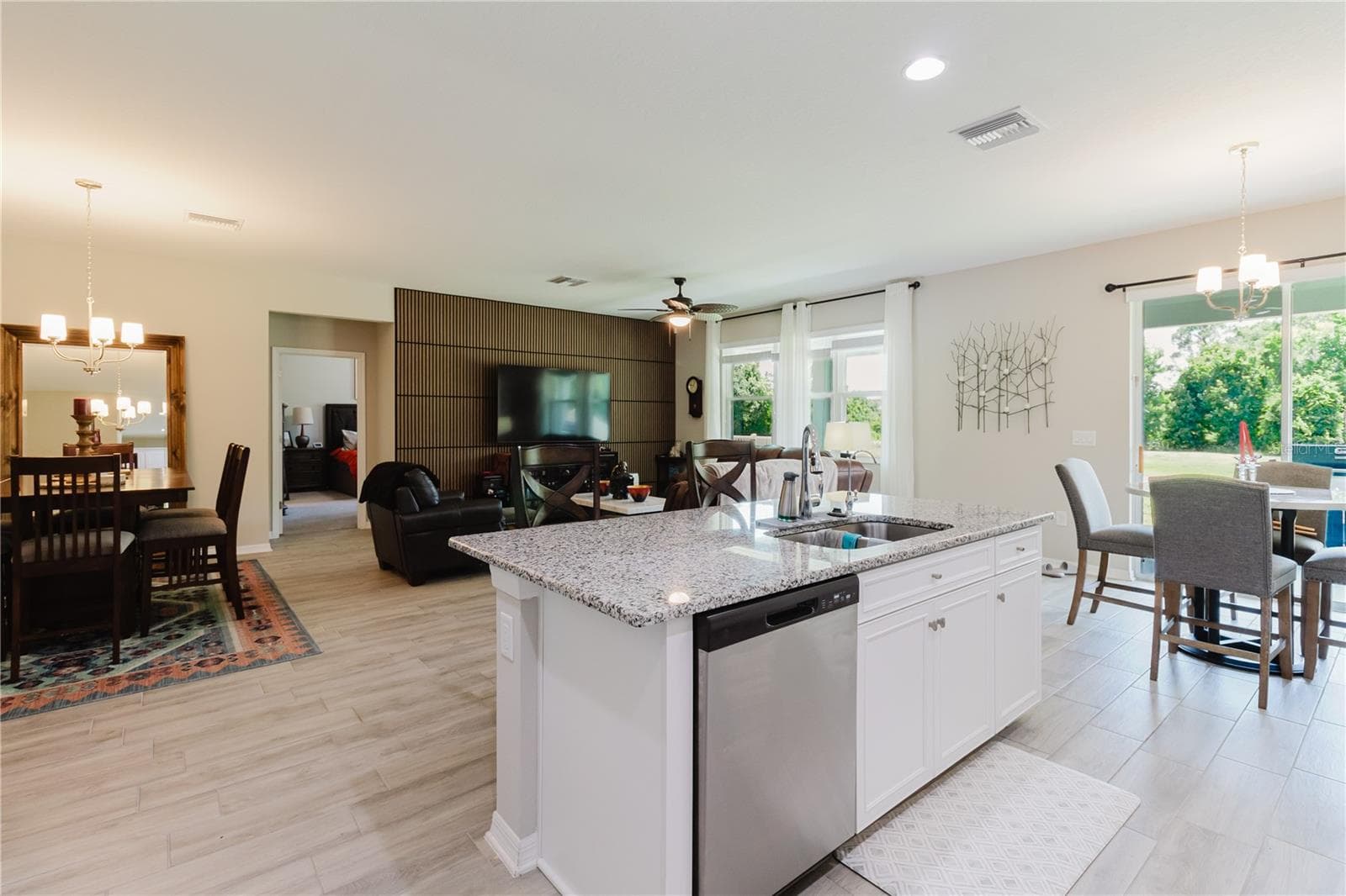 Single Family Residence at 17871 CORTES CREEK BLVD, SPRING HILL, photo 16 of 82
