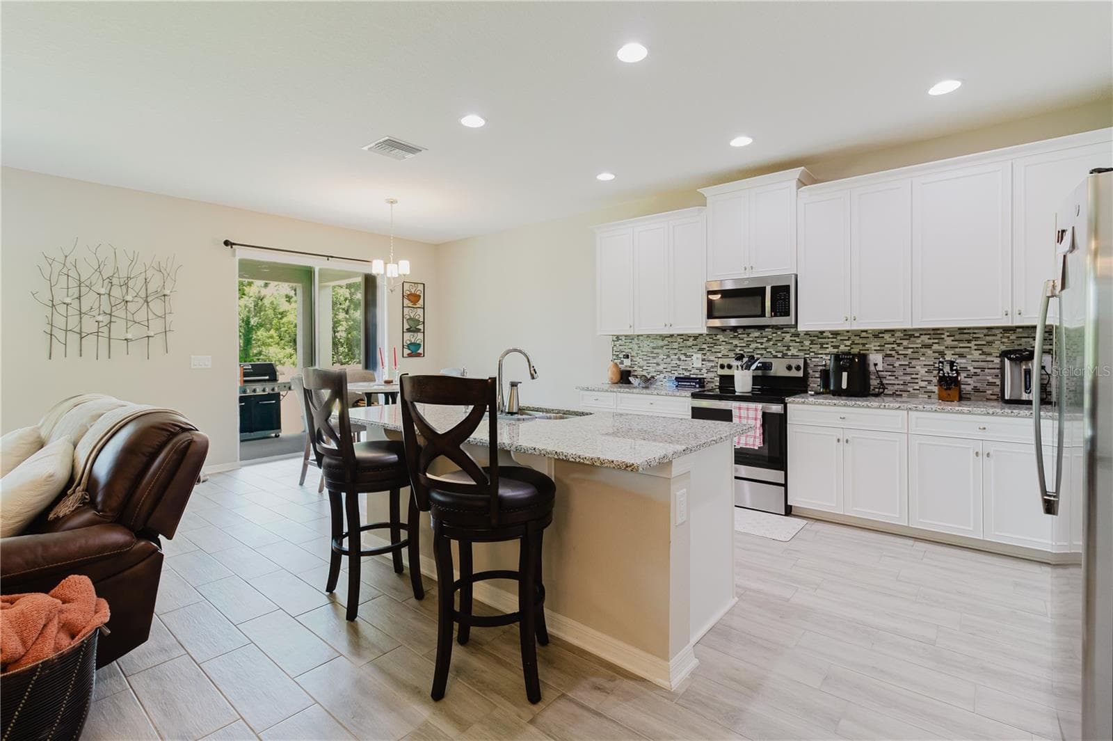 Single Family Residence at 17871 CORTES CREEK BLVD, SPRING HILL, photo 17 of 82