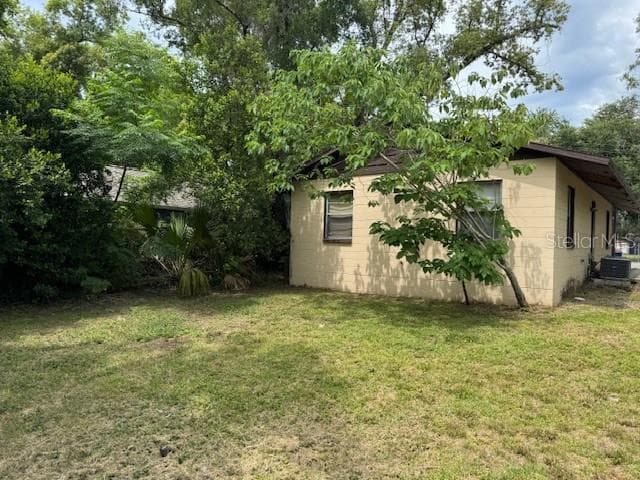 Single Family Residence at 8609 N 13TH ST, TAMPA, photo 7 of 16