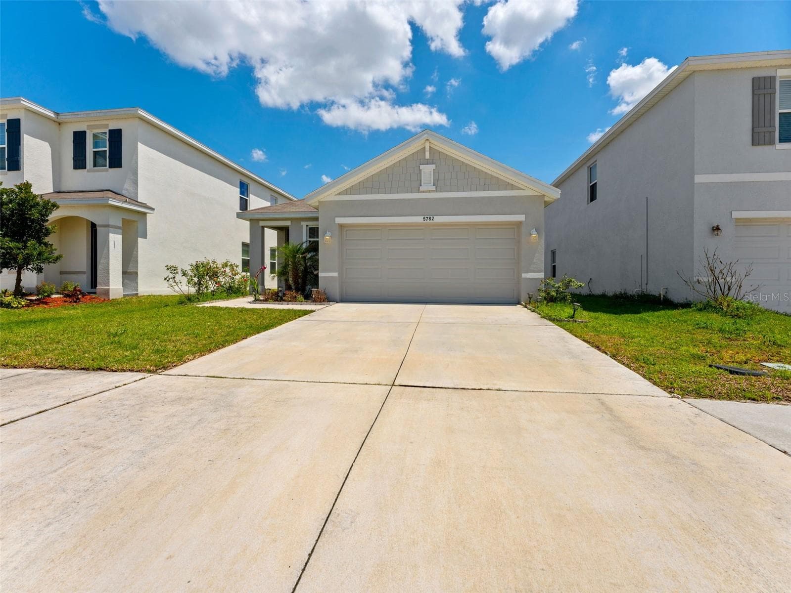 Florida Living at its Finest - 5782 HOLLINGWORTH TRL, WESLEY CHAPEL