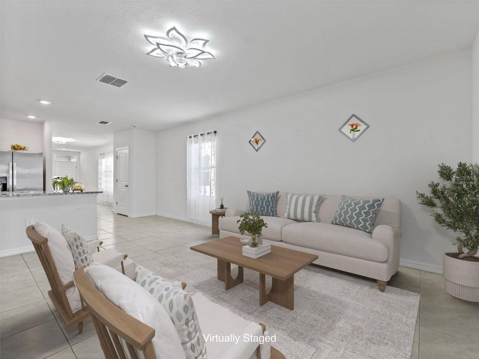 Virtually staged - 5782 HOLLINGWORTH TRL, WESLEY CHAPEL