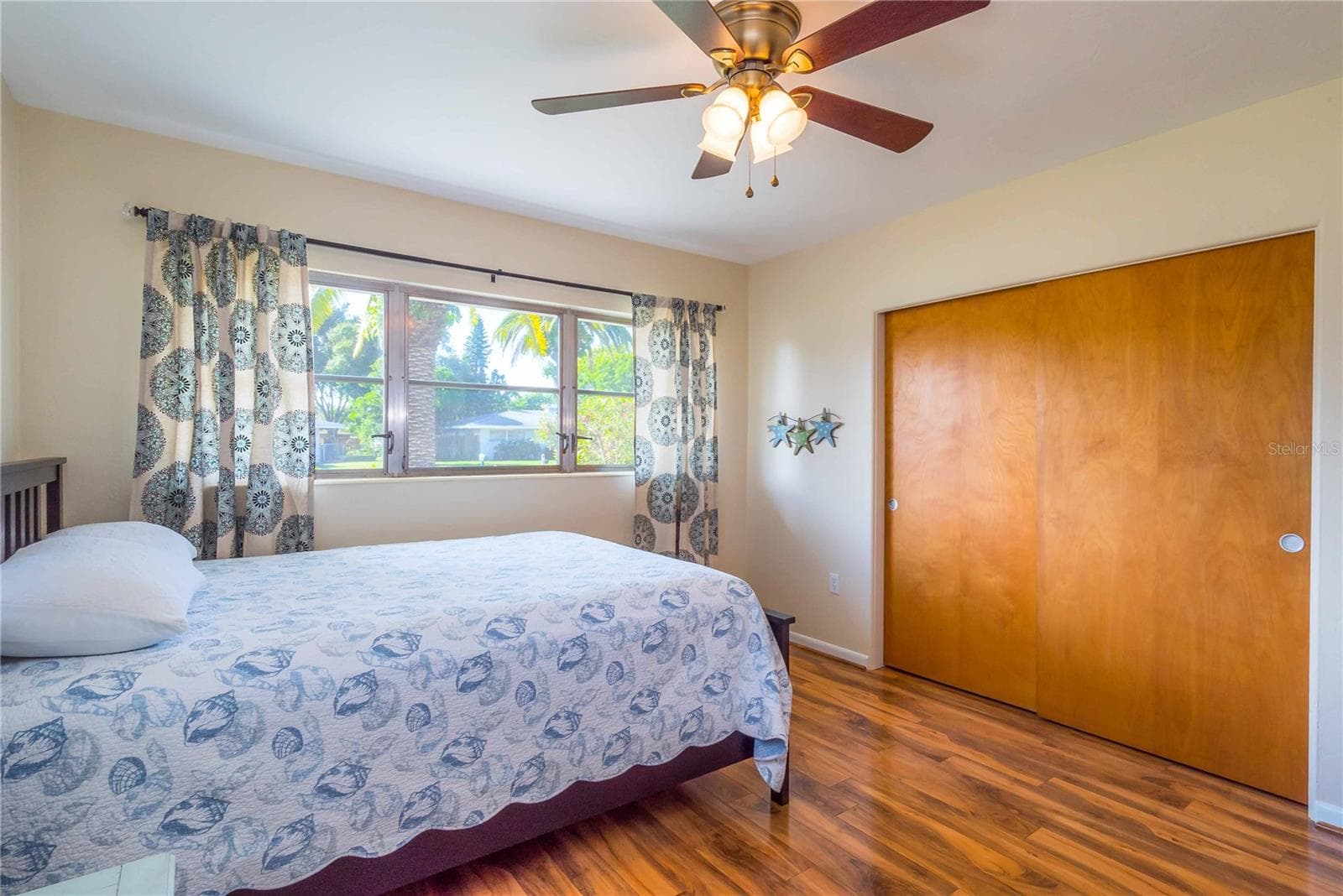 Single Family Residence at 2521 WEBBER ST, SARASOTA, photo 7 of 32