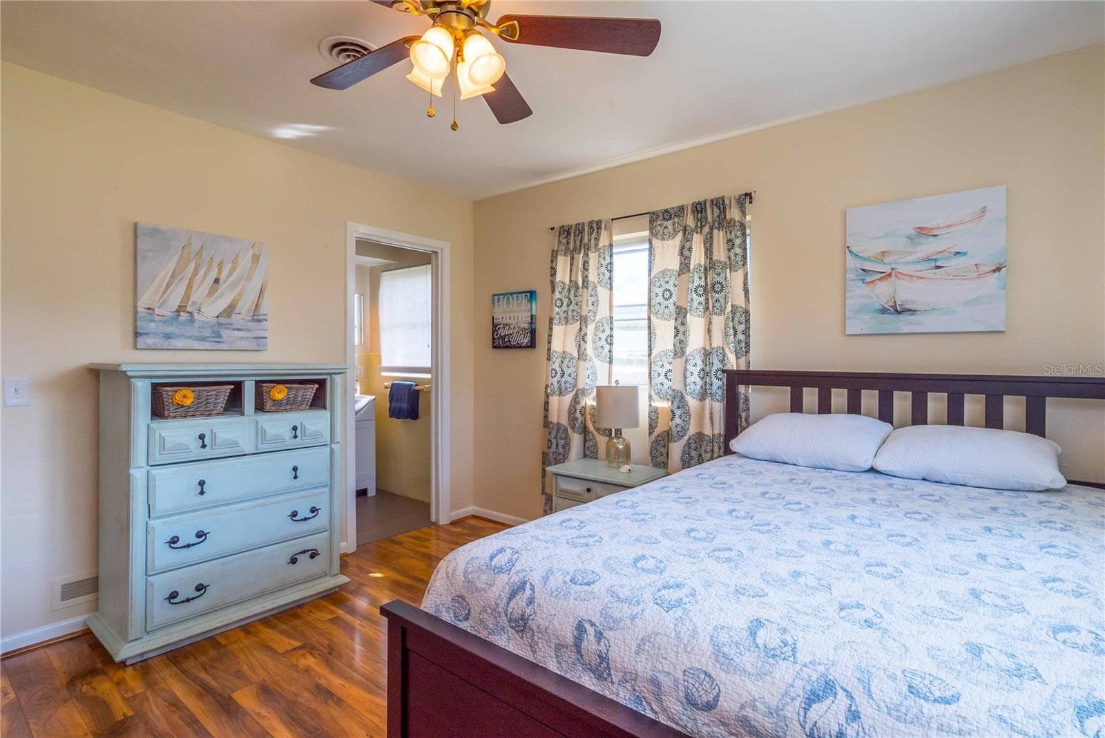 Single Family Residence at 2521 WEBBER ST, SARASOTA, photo 8 of 32
