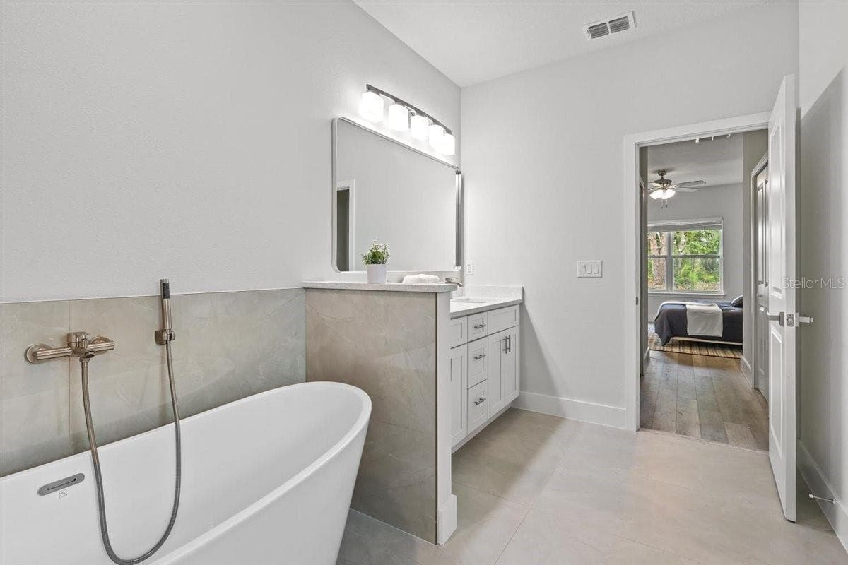 Single Family Residence at 3830 GARDENIA DR, INDIAN LAKE ESTATES, photo 17 of 70