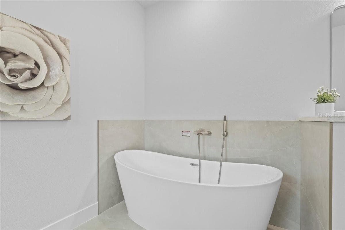 Single Family Residence at 3830 GARDENIA DR, INDIAN LAKE ESTATES, photo 15 of 70