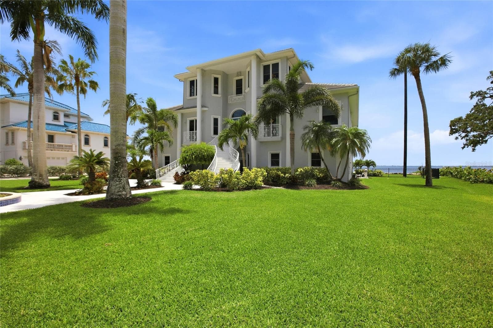 Single Family Residence at 7524 WESTMORELAND DR, SARASOTA, photo 8 of 100