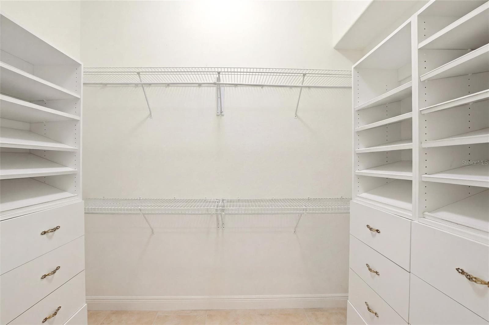 primary suite walk-in closet - 7524 WESTMORELAND DR, SARASOTA
