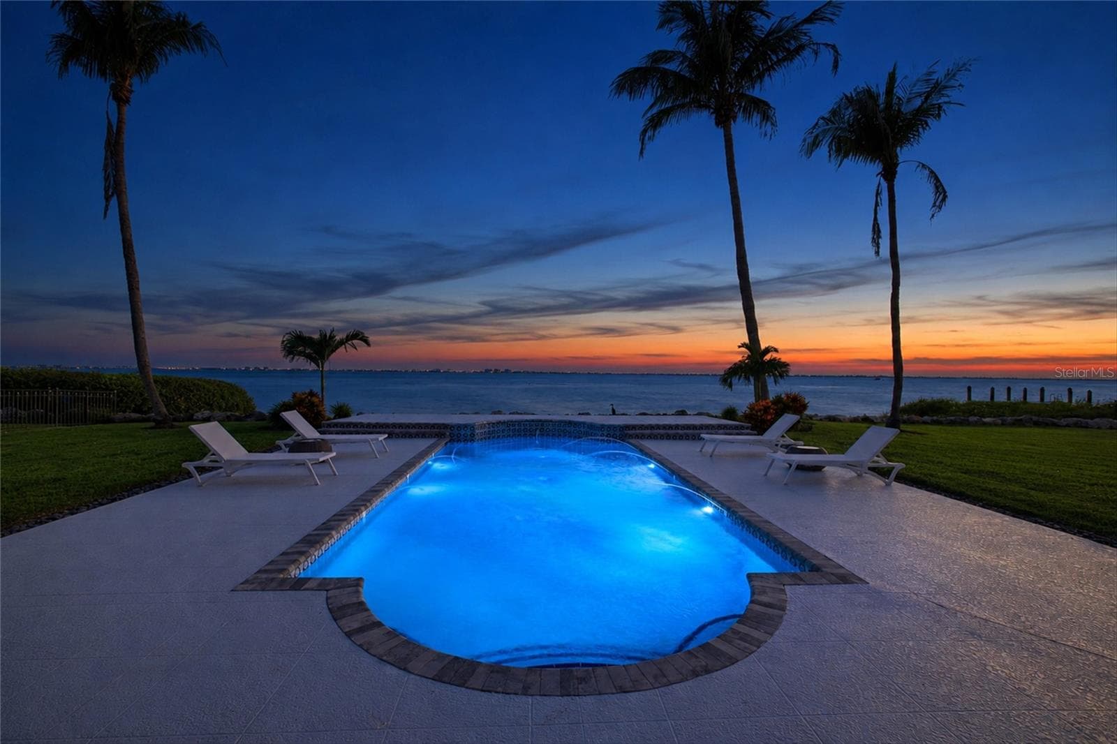 Tranquility on Sarasota Bay - 7524 WESTMORELAND DR, SARASOTA