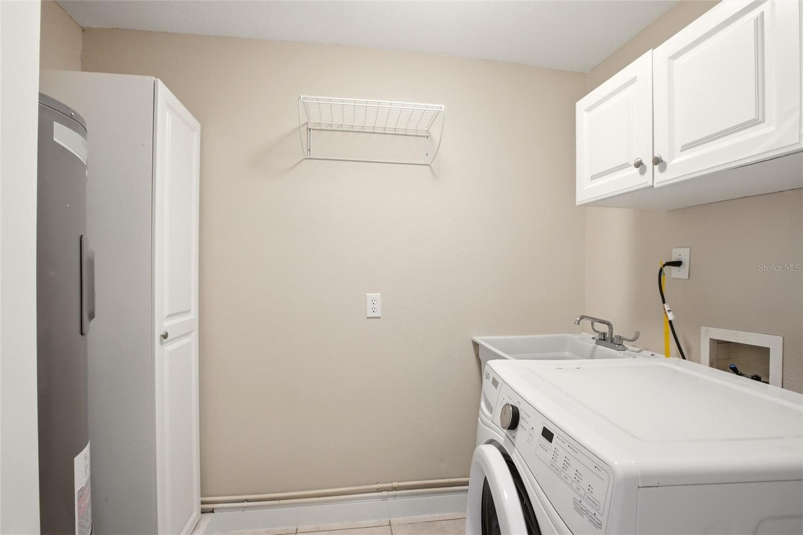 Guest house laundry room - 7524 WESTMORELAND DR, SARASOTA