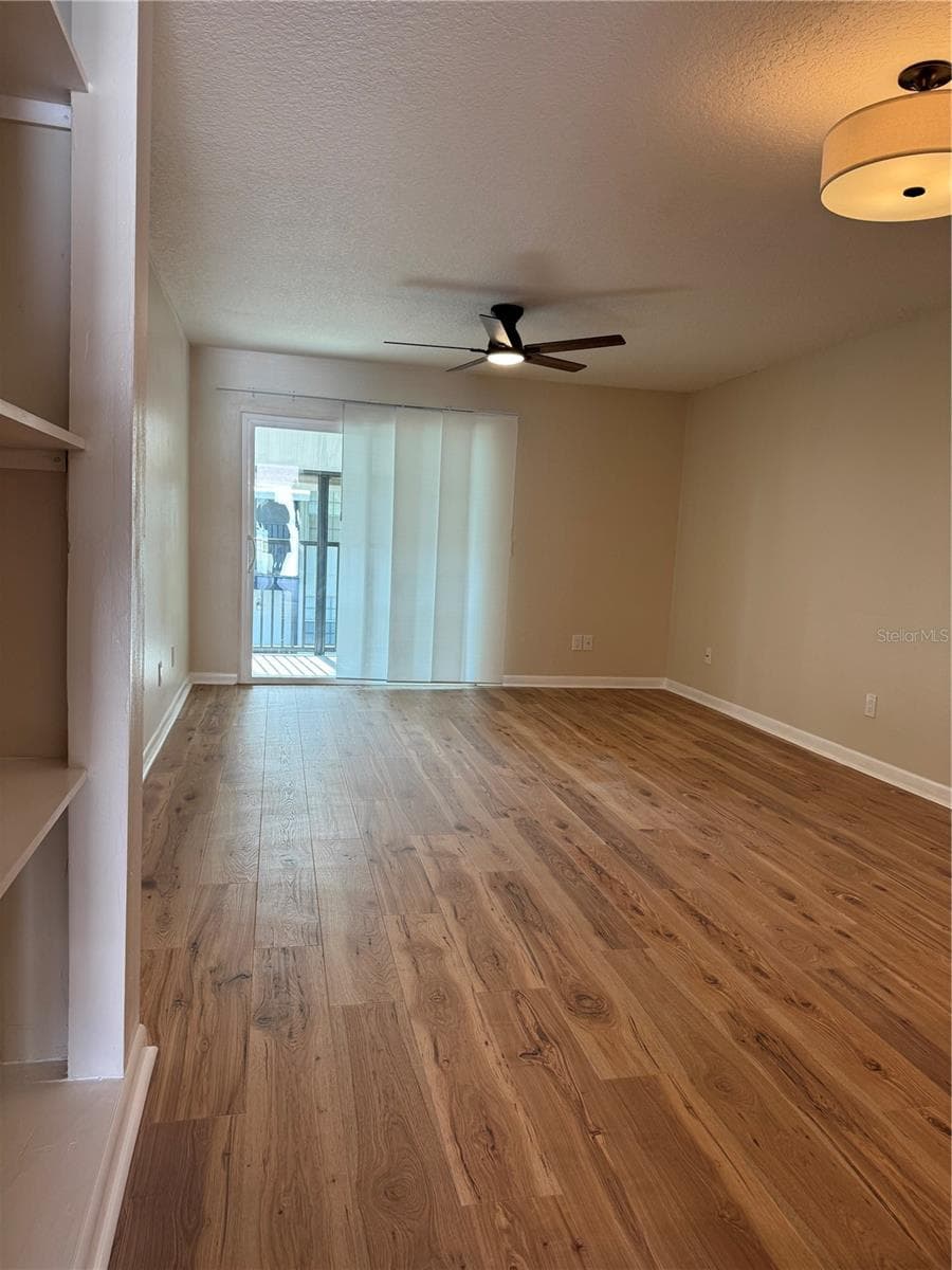 Condominium at 3819 N OAK DR #I42, TAMPA, photo 6 of 25