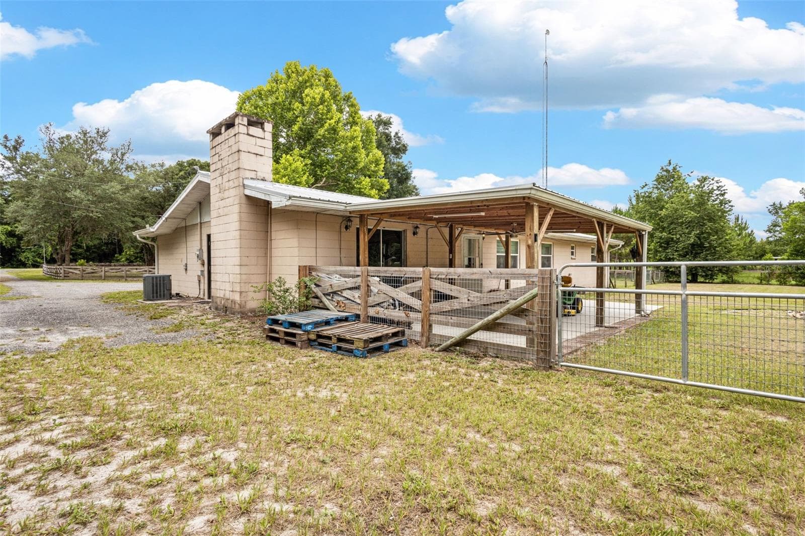 Single Family Residence at 7251 NW 40TH ST, CHIEFLAND, photo 6 of 50