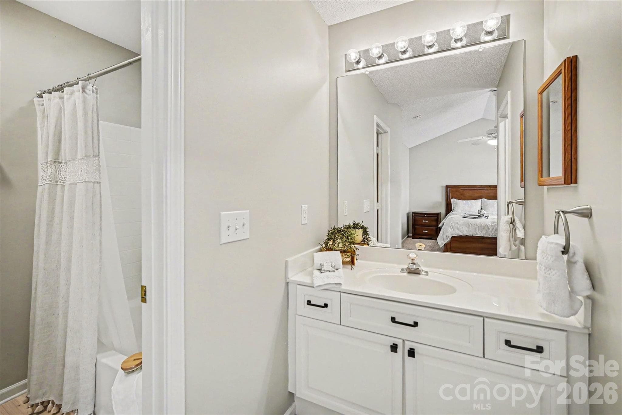 Townhouse at 9725 Mattforest Circle, Charlotte, photo 15 of 22