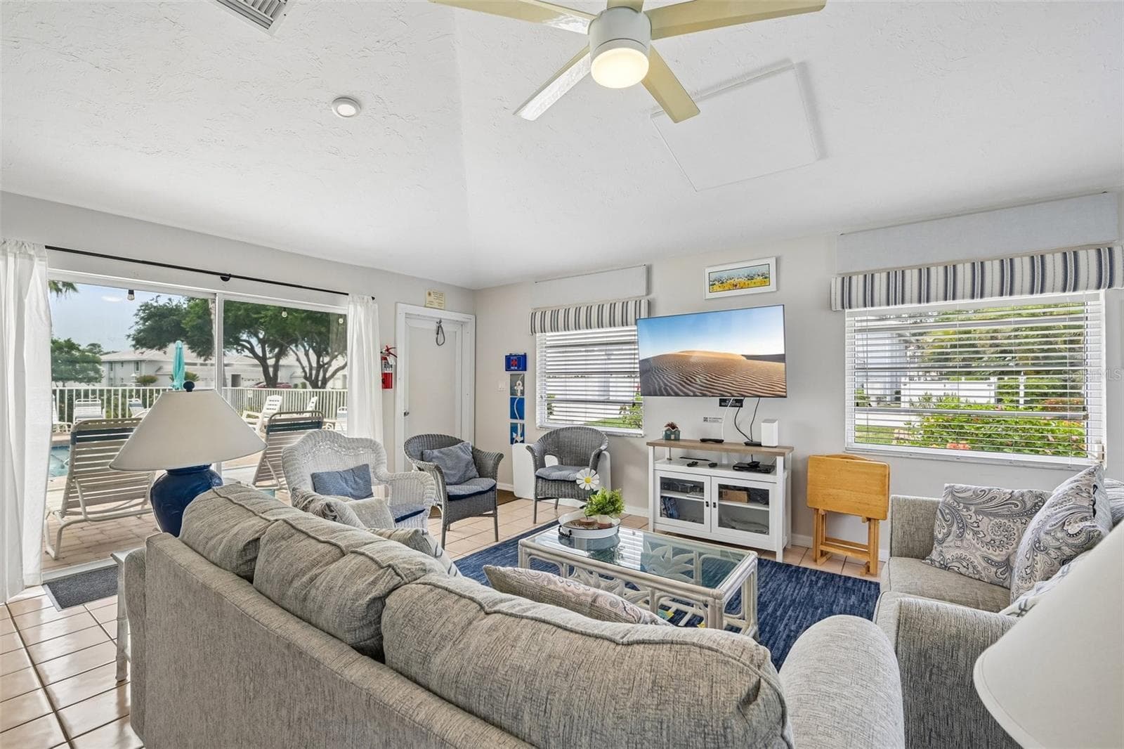 Club House - 1041 CAPRI ISLES BLVD #209, VENICE