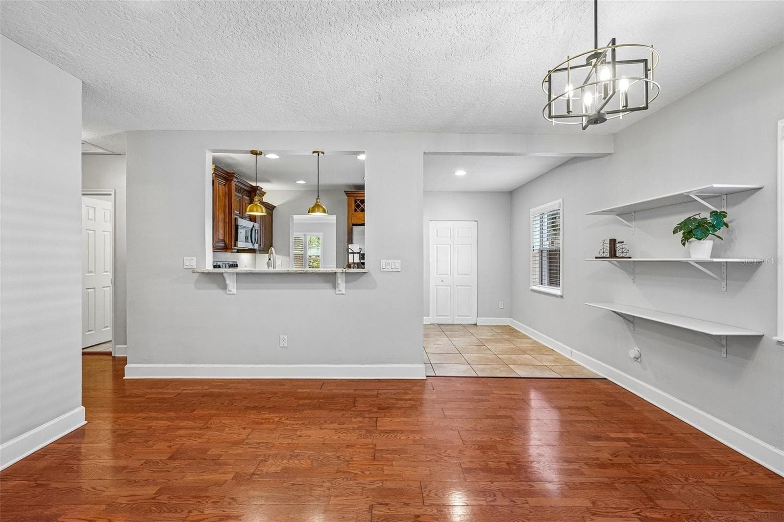 Single Family Residence at 3924 W BAY VIEW AVE, TAMPA, photo 6 of 75