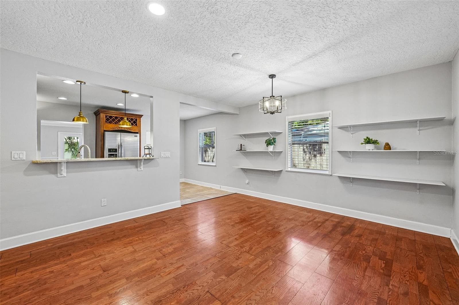 Single Family Residence at 3924 W BAY VIEW AVE, TAMPA, photo 7 of 75