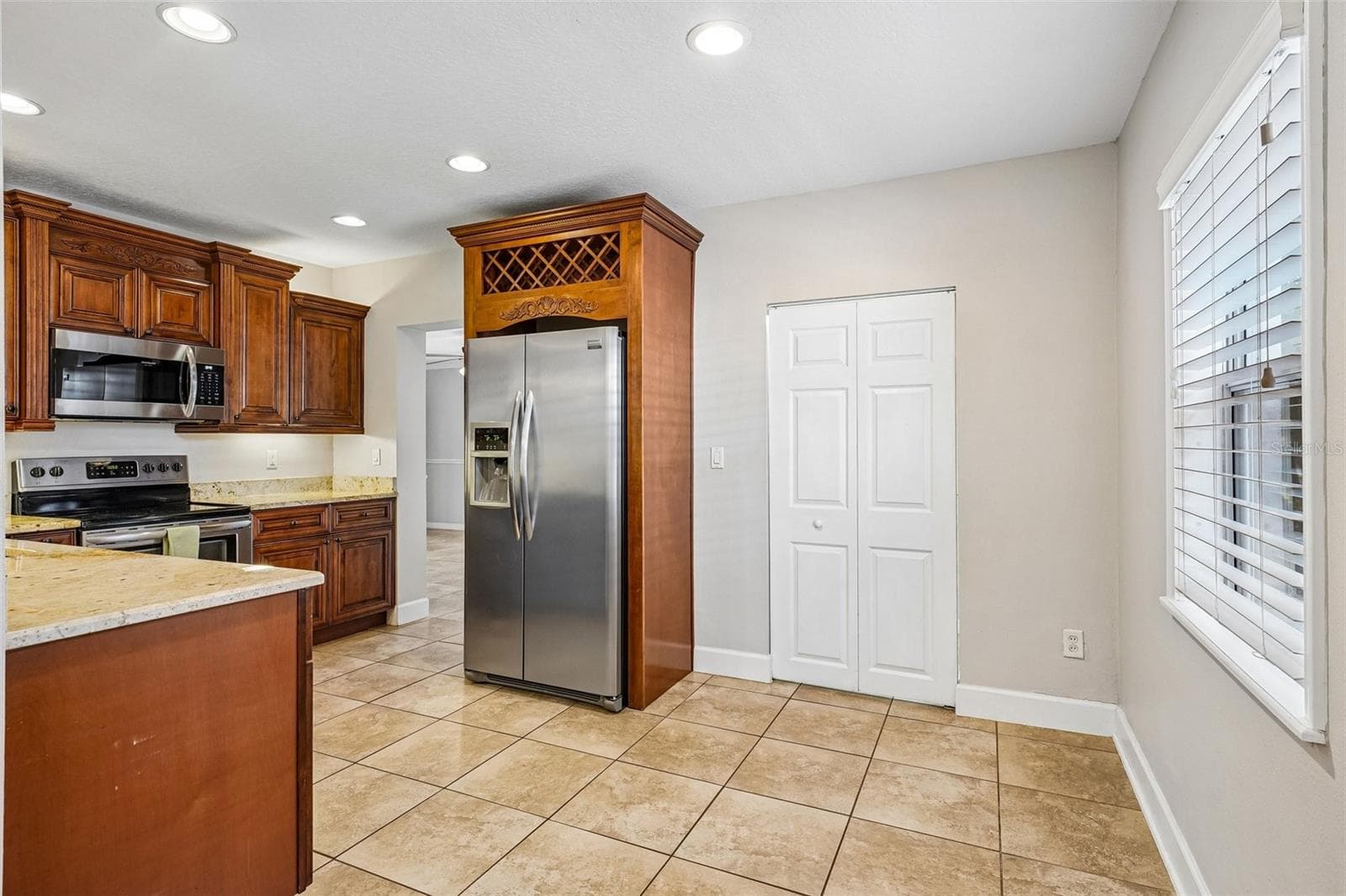 Single Family Residence at 3924 W BAY VIEW AVE, TAMPA, photo 18 of 75