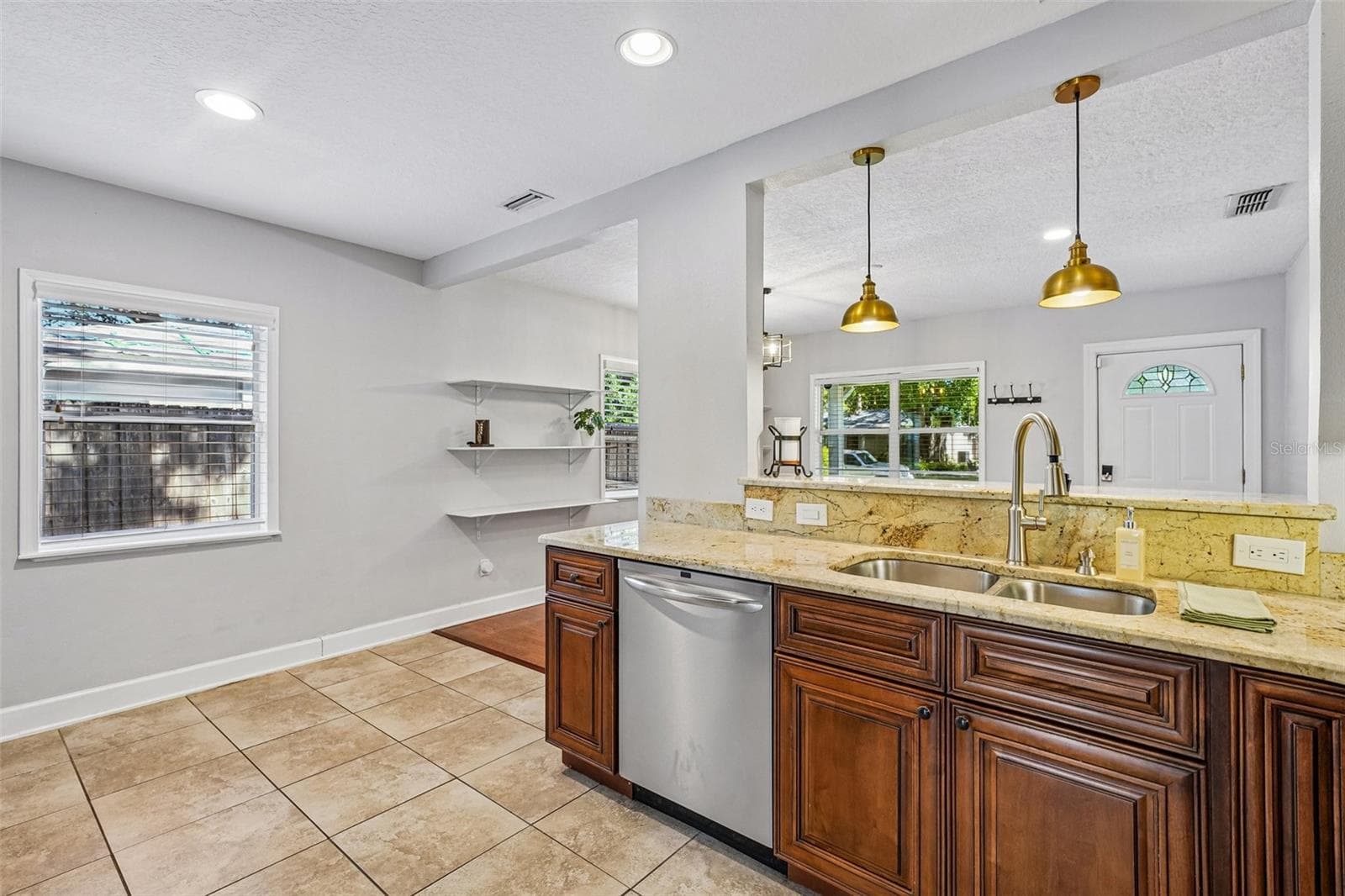 Single Family Residence at 3924 W BAY VIEW AVE, TAMPA, photo 22 of 75