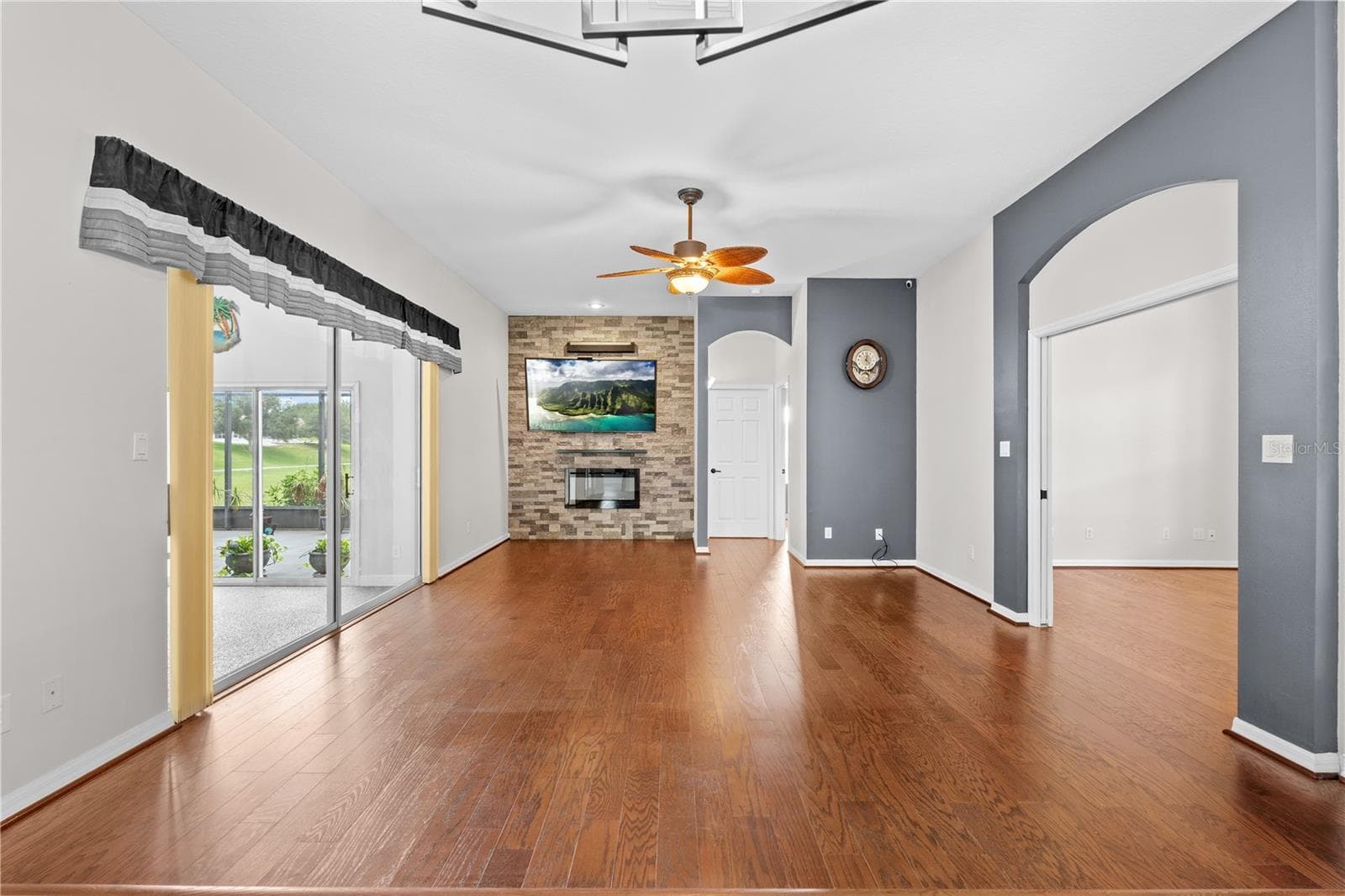 Single Family Residence at 25501 MAUREPAS LN, LEESBURG, photo 22 of 42