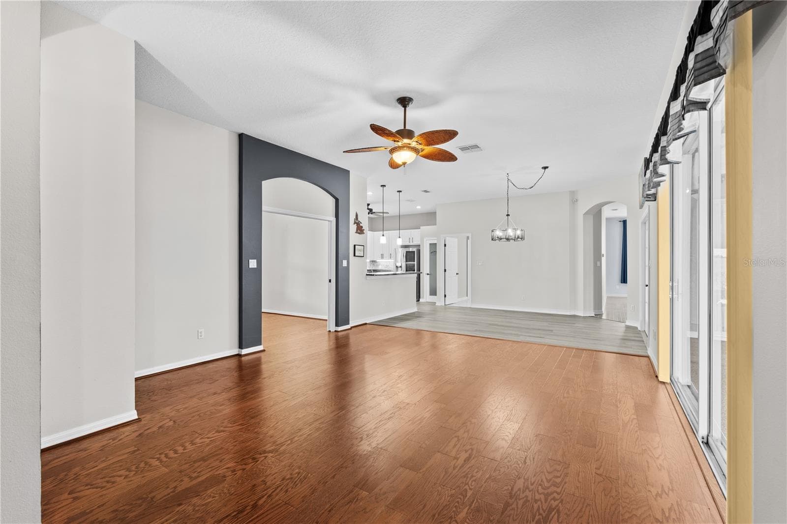 Single Family Residence at 25501 MAUREPAS LN, LEESBURG, photo 23 of 42
